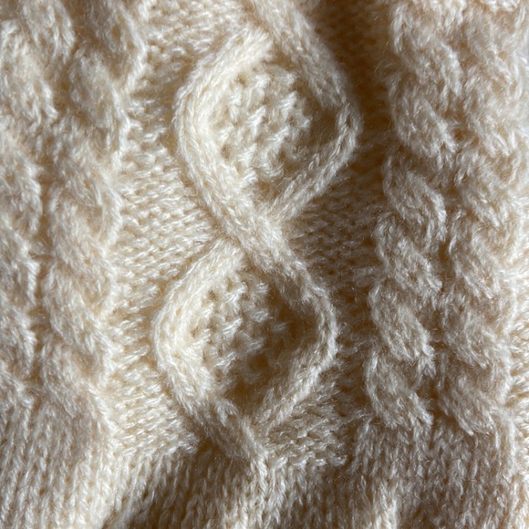 🆕 Vanilla cable-knit Sherpa touch screen gloves. - Picture 3 of 6